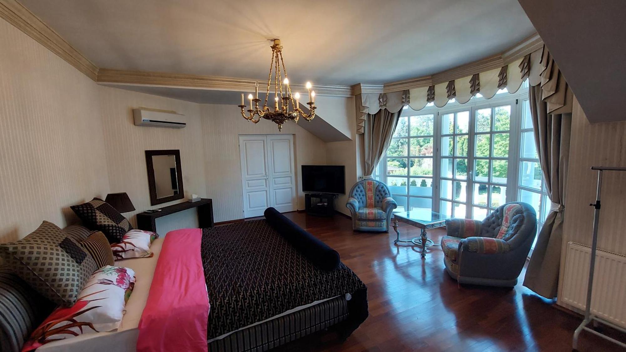 Castle Garden *** Διαμέρισμα Σζομπαθέλι Δωμάτιο φωτογραφία