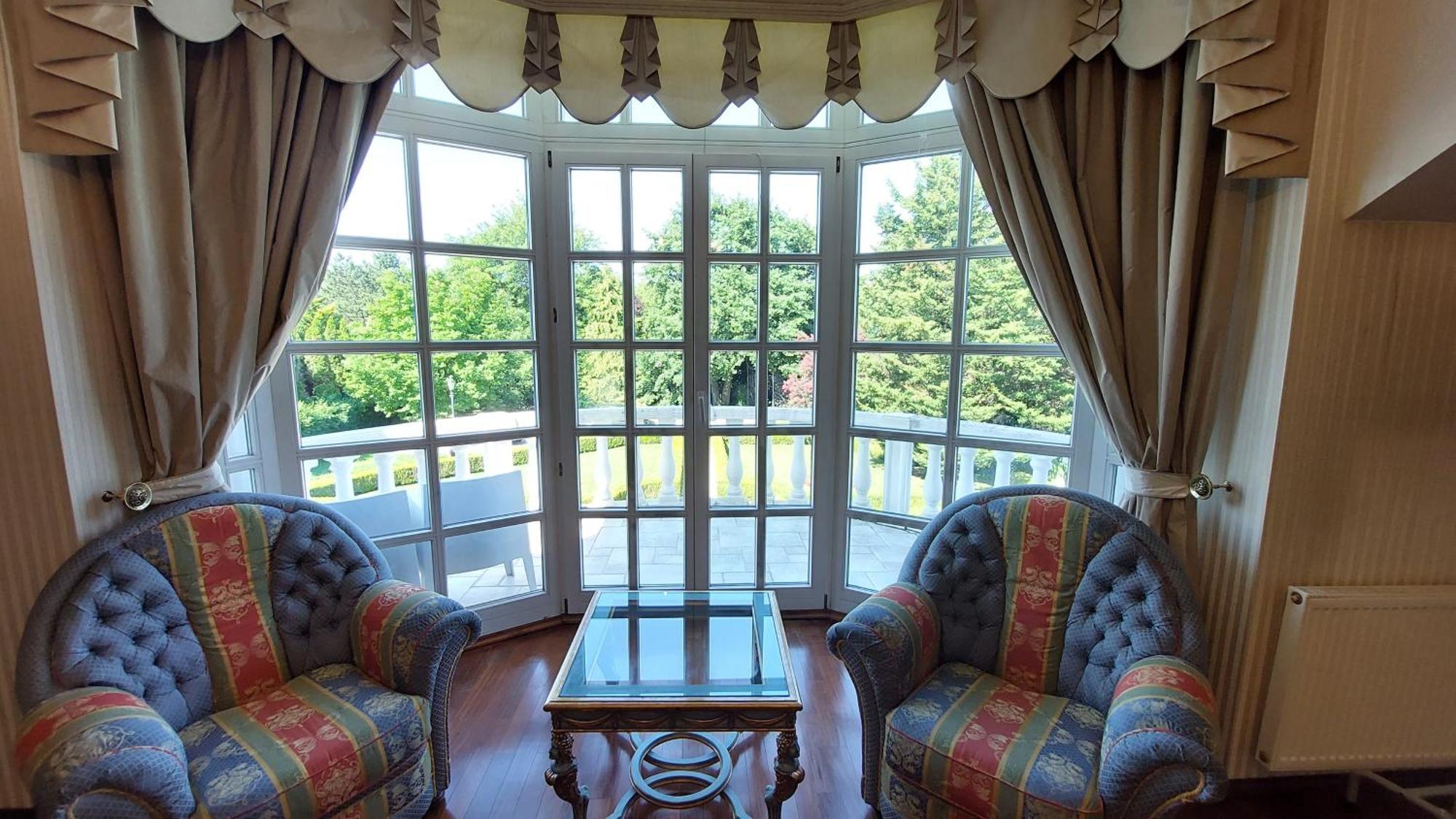 Castle Garden *** Διαμέρισμα Σζομπαθέλι Δωμάτιο φωτογραφία